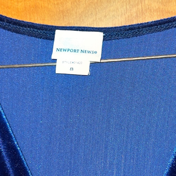 Ladies Newport News Blue Velvet V Neck Dress Luxury Style - Picture 3 of 4